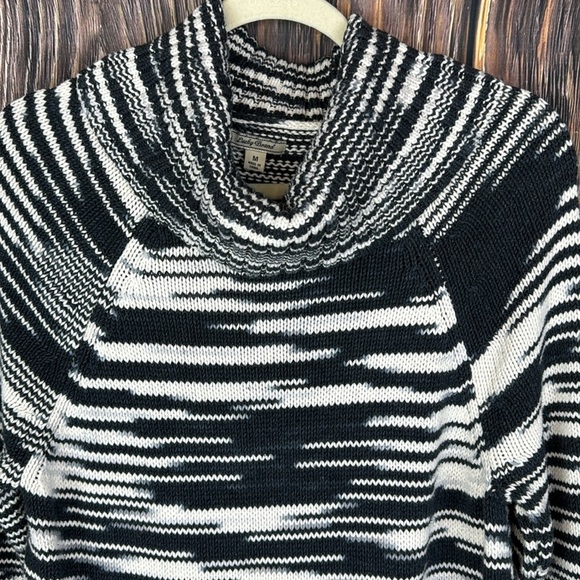 Lucky Brand Knit Sweater- Size Medium - Picture 3 of 5